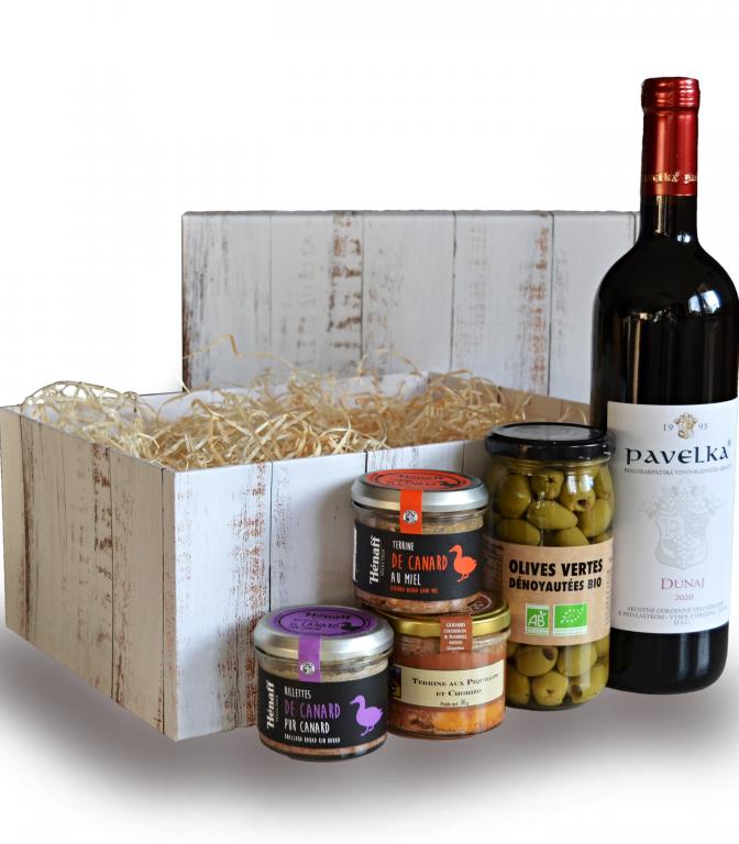 Darčeková krabica s červeným vínom a pochutinami