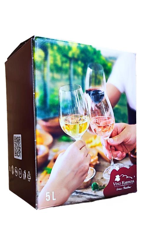 Víno z čiernych ríbezlí Bag in Box 5L